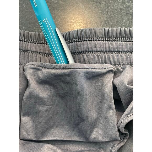 ADIDAS Gray running shorts XL  3" ladies - Picture 7 of 13